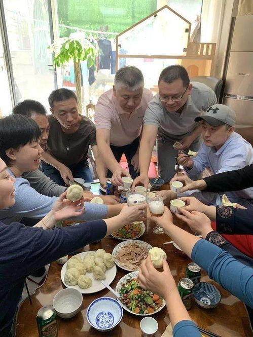 娱乐吃瓜开小灶,吃瓜群众开小灶，揭秘明星幕后生活  第2张