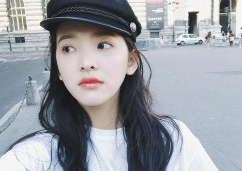 圈内爆料章若楠背景视频,圈内爆料揭示她的神秘身世  第2张