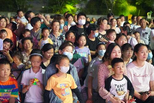 青少年邻里新闻爆料,青少年爆料揭开社区神秘事件面纱  第3张