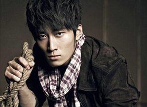 小鲜肉金主娱乐圈爆料,揭秘明星背后的奢华生活  第2张