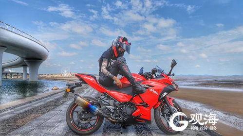 爆料机车女骑手视频,机车女骑手英勇瞬间，视频曝光引网友热议  第3张