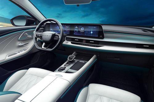 奇瑞艾瑞泽8最新爆料,科技赋能，引领家用轿车新潮流”