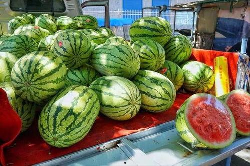 威海吃瓜网红事件真相是真的吗,真相揭秘,还原事件始末  第2张 威海吃瓜网红事件真相是真的吗,真相揭秘,还原事件始末  第2张