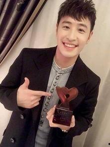 爆料空姐和潘玮柏的视频,神秘瞬间引网友热议