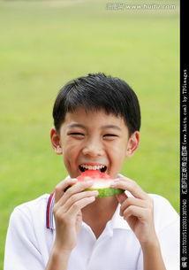 网红小男孩吃瓜,网红小男孩的甜蜜瓜食之旅 第3张 网红小男孩吃瓜,网红小男孩的甜蜜瓜食之旅 第3张
