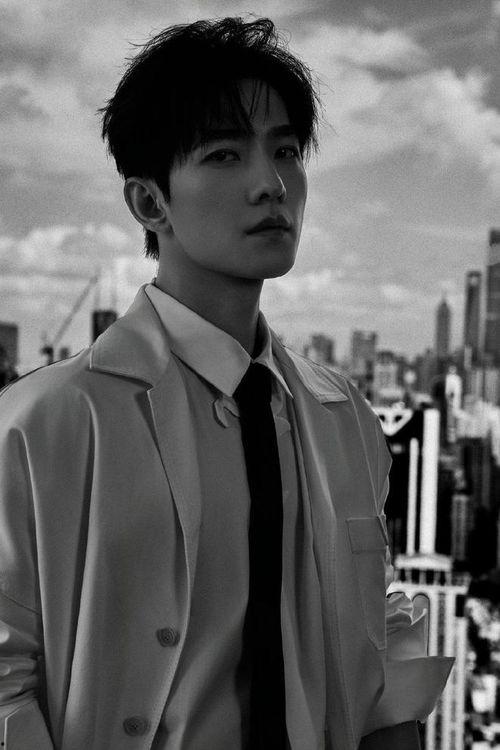 杨洋身高爆料视频,爆料视频揭示真实身高之谜  第2张